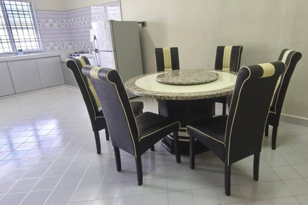Mersing Spacious 3Bedroom With Free Parking Space Dış mekan fotoğraf